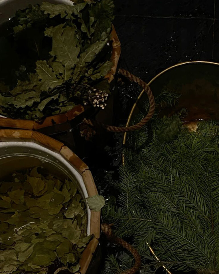 Pirts slotiņas pirtī bilde Kalmju Pirts